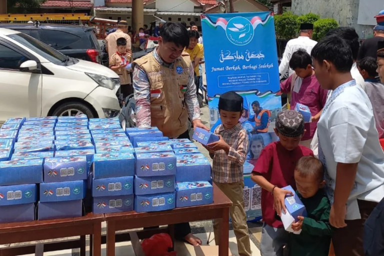 Jumat Berkah di Bekasi